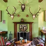 & Restaurant Gutshaus