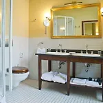 & Restaurant Gutshaus מלון 4*