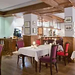 & Restaurant Gutshaus 4* Ludorf
