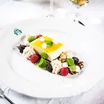 & Restaurant Gutshaus מלון 4*