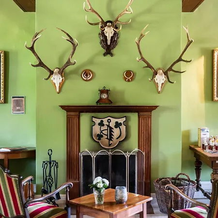 & Restaurant Gutshaus