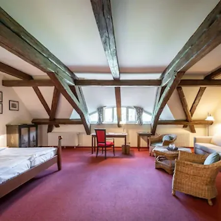 Hotel & Restaurant Gutshaus