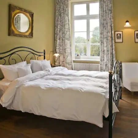 & Restaurant Gutshaus 4* Ludorf