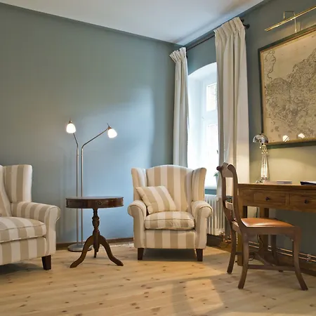 & Restaurant Gutshaus