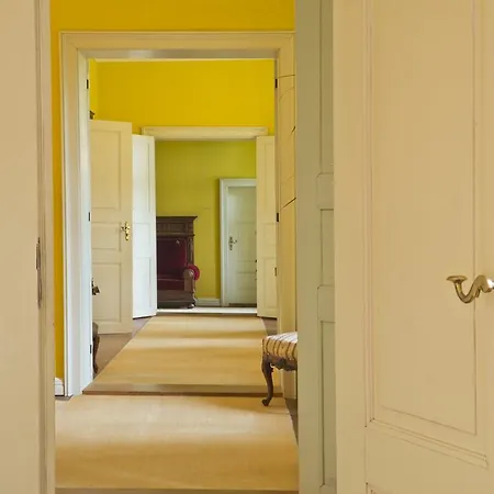 & Restaurant Gutshaus 4*